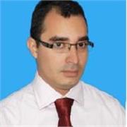 Maestro en filosofía, religión, ética y sociales. Además de guitarra básica en la ciudad de Barrancabermeja Santander